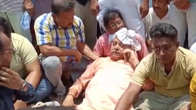After attack on Abhishek Banerjee, TMC MP Kalyan Banerjee 'targeted' in Hooghly