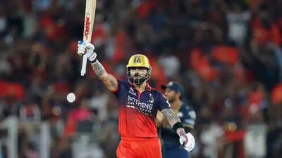 Virat Kohli scripts history, smashes fastest IPL fifty of his career in final