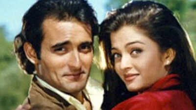 ‘Dhurandhar’ star Akshaye Khanna’s old dance video with Aishwarya Rai will take you back to nostalgic 90s