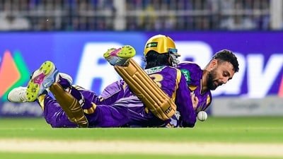 Varun Chakaravarthy and Angkrish Raghuvanshi collide (ANI Pic Service) Varun Chakaravarthy and Angkrish Raghuvanshi collide (ANI Pic Service)