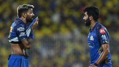 Hardik Pandya and Jasprit Bumrah in conversation (AFP)