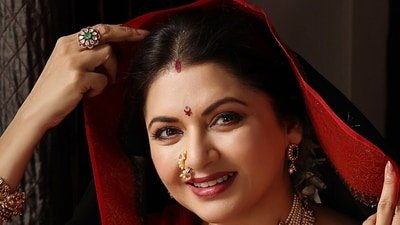 Bhagyashree played the role of Rajmata Jijabai in Raja Shivaji.