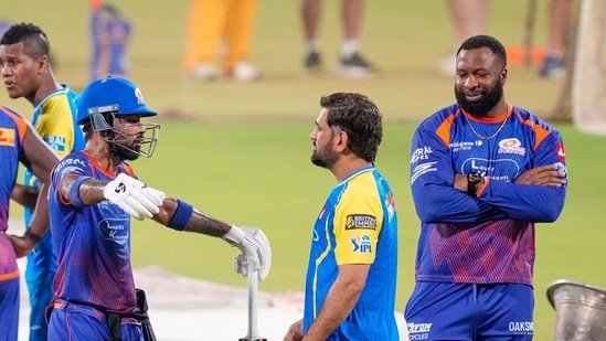 CSK vs MI LIVE Score IPL 2026: Hardik Pandya approaches to embrace MS Dhoni as teams train at Chepauk.