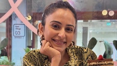 Rakul Preet: Nothing beats quiet time, chai and pakoras | International Tea Day Rakul Preet: Nothing beats quiet time, chai and pakoras | International Tea Day