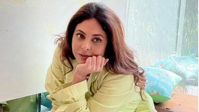 Shefali Shah gives advice on marriage and kids to young girls.