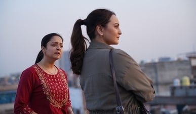 System review: The courtroom drama stars Sonakshi Sinha and Jyotika.