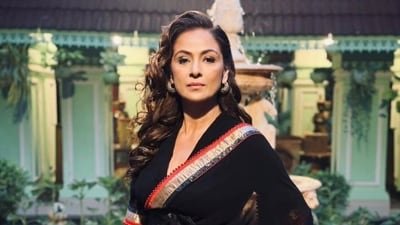 Simran slams Bollywood for looking down upon South actors.