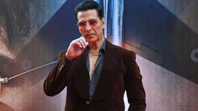 Akshay Kumar undergoes eye surgery for vision correction, the actor to take a short break now, after schedule wrap of Anees Bazmee's film