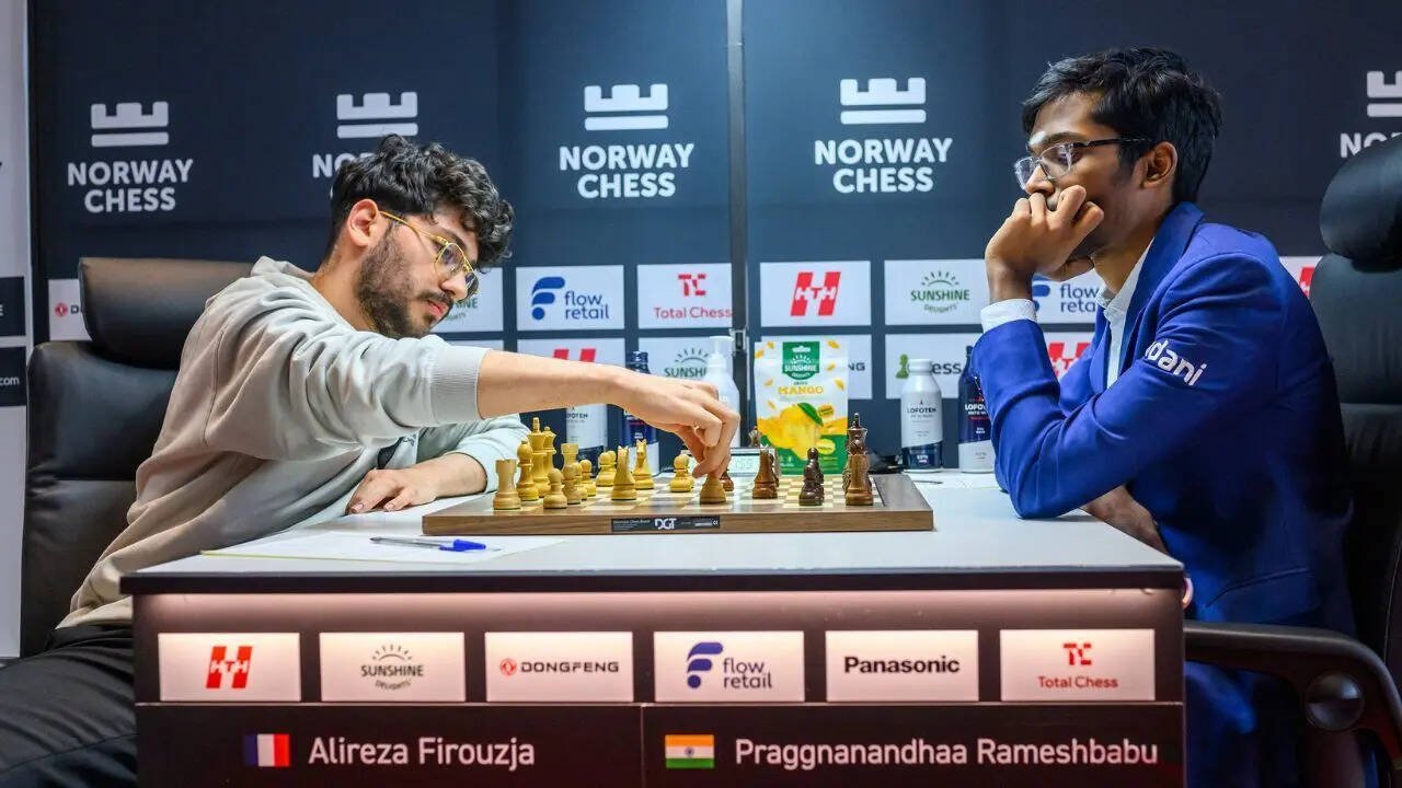 Alireza Firouzja and Rameshbabu Praggnanandhaa (Photo by Michal Walusza/Norway Chess)
