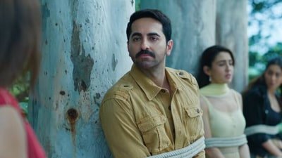 Wamiqa Gabbi, Ayushmann Khurrana, Sara Ali Khan and Rakul Preet Singh in Pati Patni Aur Woh Do.