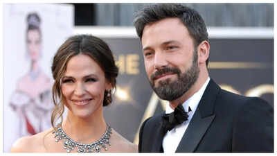 Jennifer Garner and ex-husband Ben Affleck REUNITE; former couple twin in blue on day out in Los Angeles - PICS