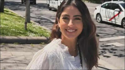 Navya Naveli Nanda graduates from IIM Ahmedabad: All about Amitabh Bachchan's granddaughter's educational qualification