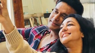 Kannada actor Darshan's wife Vijayalakshmi penned a note on their anniversary. Kannada actor Darshan's wife Vijayalakshmi penned a note on their anniversary.