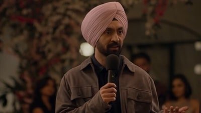 Diljit Dosanjh in a still from Main Vaapas Aaunga Diljit Dosanjh in a still from Main Vaapas Aaunga