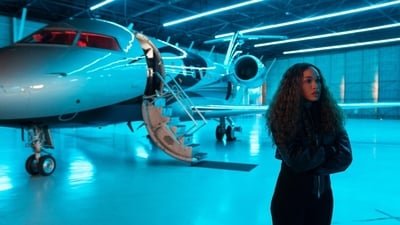 Cleopatra Coleman played the character of Ebony Wilder in Nemesis (Netflix )