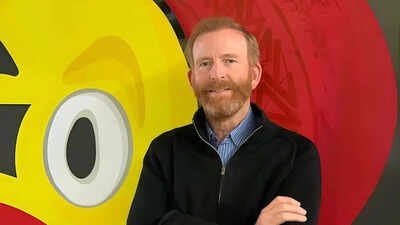 PC: LinkedIn He started Dave’s Hot Chicken with $900: Years later, 19 employees became millionaires after a $1 billion deal