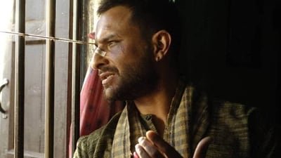 Saif Ali Khan as Langda Tyagi in Omkara.