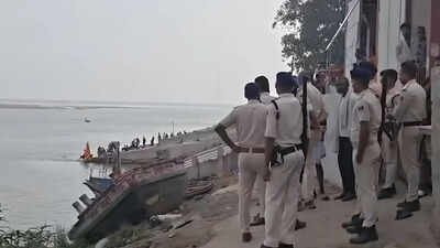 Several feared dead after boat carrying 14 overturns in Ganga near Patna; 2 bodies recovered