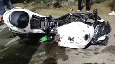 5 killed as speeding Hayabusa bike crashes into car in Telangana