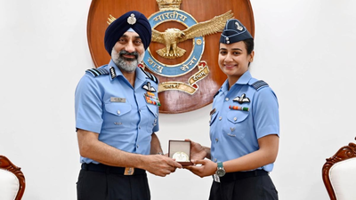 Sqn Ldr Saanya makes history, becomes IAF's first woman Cat-A qualified flying instructor