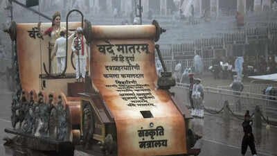 Cabinet okays plan to put Vande Mataram on a par with Jana Gana Mana