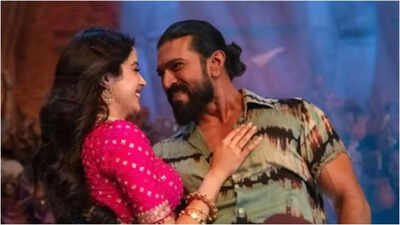 ‘Ram Charan is s*xually lusting over her all the time’: Fans express disgust over objectification of Janhvi Kapoor in 'Peddi'