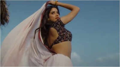 Veteran actress Anu Aggarwal weighed in on the Peddi controversy surrounding Janhvi Kapoor's portrayal, urging young actors to refuse roles that compromise human dignity. Drawing from her own experience, she said objectification made her walk away from films. Director Buchi Babu Sana has since apologised and confirmed the disputed scenes will be edited. Anu Aggarwal on Janhvi Kapoor's ‘Peddi’ row: 'Responsibility rests with actors...'