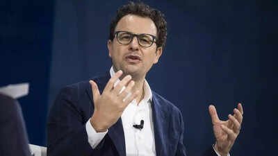 Anthropic CEO Dario Amodei says he's "still the same order of concern" about AI wiping out white-collar jobs. Anthropic CEO Dario Amodei, who keeps warning AI will wipe millions of jobs, says that he hasn't changed his mind: Eventually it gets close to...