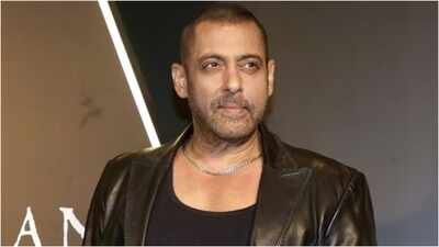 'Kala Hiran' producer Amit Jani claimed he received two death threats within 24 hours, allegedly from a Salman Khan fan and Pakistani terrorist Shahzad Brahmadag Bugti. Filing complaints with Jodhpur police, Jani urged swift action. Despite the threats, he vowed to release the blackbuck poaching-based film regardless. 'Kala Hiran' producer Amit Jani files fresh police complaint after receiving second death threat in 24 hours: 'Teen din mein murder kar dega'