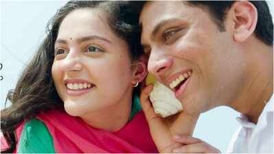 A behind-the-scenes video of Aneet Padda and Vishal Jethwa from Maddock Films' upcoming horror-comedy 'Shakti Shalini' has gone viral, giving fans a rare glimpse of the duo's playful chemistry. Directed by Aditya Sarpotdar and rooted in dark folklore, the film is set to release on December 24, 2026. Aneet Padda and Vishal Jethwa's playful video from the sets of 'Shakti Shalini' leaked - Watch