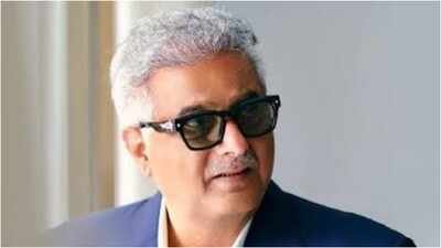 Boney Kapoor's much-anticipated sequel 'No Entry 2' has hit multiple roadblocks. Director Anees Bazmee was brought on board, while Varun Dhawan, Diljit Dosanjh and Arjun Kapoor replaced the original cast. However, Diljit and Varun both walked out. With reportedly ₹30 crore already spent, the film's release remains uncertain. Has Boney Kapoor already spent Rs 30 crore on ‘No Entry 2’? Here’s the truth behind the film