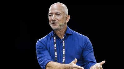 ​Jeff Bezos told Zohran Mamdani that if we ran Amazon like New York City runs its School system, packages delivery would take weeks; Canadian billionaire Kevin O'Leary joins the debate, says: Bezos should ...