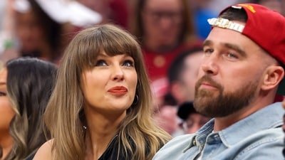 Singer Taylor Swift and Travis Kelce of the Kansas City Chiefs attend Game Three between the New York Knicks and the Cleveland Cavaliers in the NBA Eastern Conference Finals at Rocket Arena on May 23, 2026 in Cleveland, Ohio. (Getty Images via AFP)