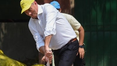 Australian Deputy Prime Minister & Minister for Defence Richard Marles plays cricket during 'Manobal', a community event at the Defence Colony Club in New Delhi on Monday. (Sumit (ANI)) Australian Deputy Prime Minister & Minister for Defence Richard Marles plays cricket during 'Manobal', a community event at the Defence Colony Club in New Delhi on Monday. (Sumit (ANI))