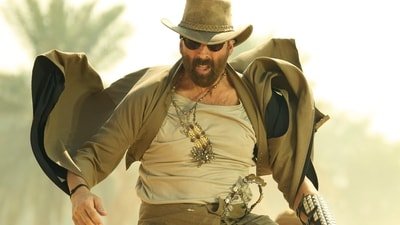 Be authentic, he original: Akshay Kumar