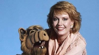 Anne Schedeen, beloved ALF star, has passed away at 77. Her legacy includes creative energy and affection for family, dogs, and thrift shopping. (X@InMemoriamX) Anne Schedeen, beloved ALF star, has passed away at 77. Her legacy includes creative energy and affection for family, dogs, and thrift shopping. (X@InMemoriamX)
