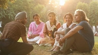 Imtiaz Ali with Vedang Raina, Sharvari and other actors on Main Vaapas Aaunga set. (Photo: Instagram)