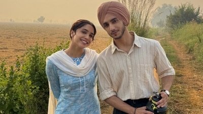 Main Vaapas Aaunga box office collection day 11: The romantic drama stars Diljit Dosanjh, Naseeruddin Shah, Vedang Raina and Sharvari.
