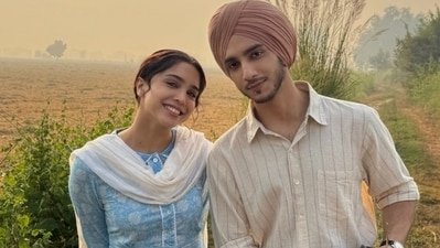 Main Vaapas Aaunga box office collection day 12: The romantic drama stars Diljit Dosanjh, Naseeruddin Shah, Vedang Raina and Sharvari. Main Vaapas Aaunga box office collection day 12: The romantic drama stars Diljit Dosanjh, Naseeruddin Shah, Vedang Raina and Sharvari.