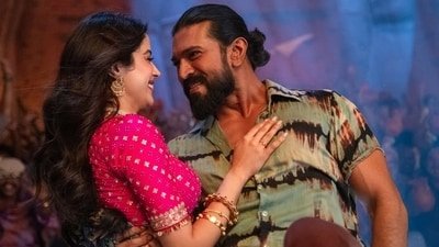 Peddi worldwide box office collection day 3: Janhvi Kapoor and Ram Charan in a still from Buchi Babu Sana's film. Peddi worldwide box office collection day 3: Janhvi Kapoor and Ram Charan in a still from Buchi Babu Sana's film.