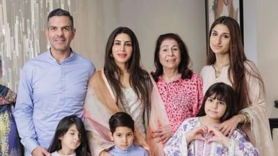 Sunjay Kapur with his wife Priya Kapur and mother Rani Kapur in happier times.