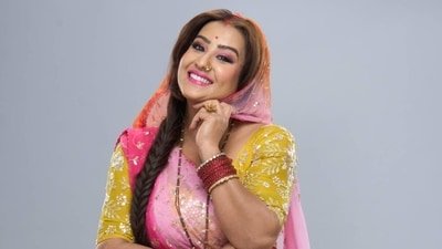 Shilpa Shinde in behind-the-scenes photo from Bhabiji Ghar Par Hain. (Instagram) Shilpa Shinde in behind-the-scenes photo from Bhabiji Ghar Par Hain. (Instagram)