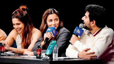 Alia Bhatt tells Samay Raina she couldn't stop laughing while watching IGL on a flight: 'Not realising Raha was sleeping next to me'