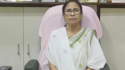Mamata (File photo) Mamata Banerjee calls off meet with TMC MLAs after only 20 of 80 turn up