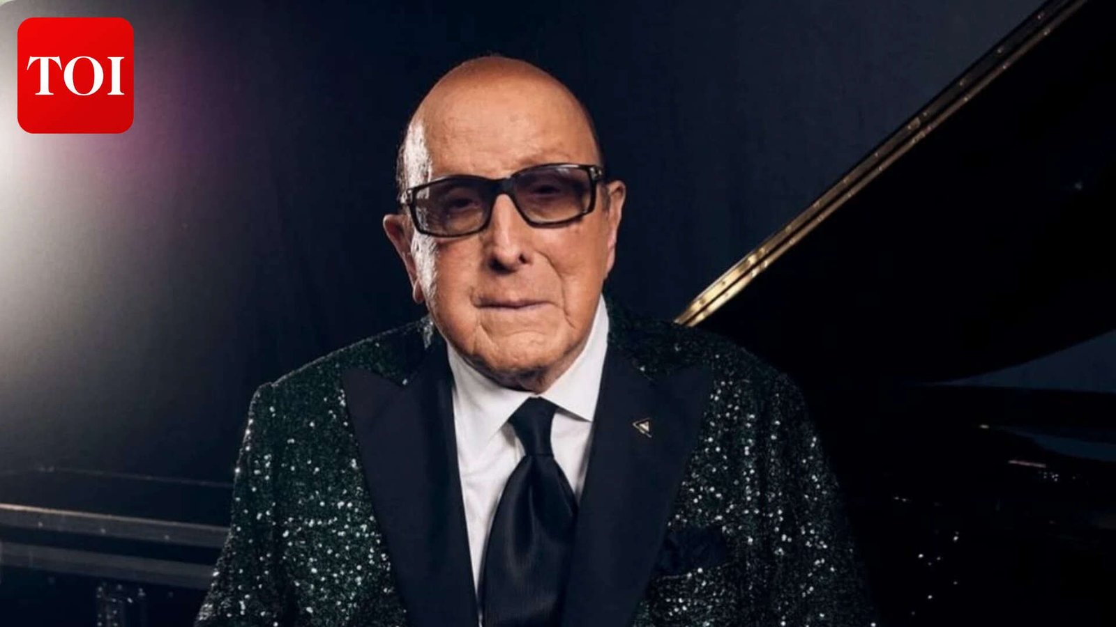 Clive Davis leaves behind an unmatched music legacy<br>