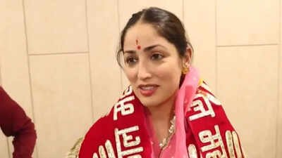 'Dhurandhar' director Aditya Dhar and Yami Gautam visit Mahakaleshwar Temple in Ujjain: 'When Baba's call comes…'
