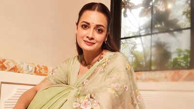 Dia Mirza recalls working 28-hour shifts without scripts as newcomer in Bollywood: 'Seedha 5 picturon mein kaam karne bhej diya' Dia Mirza recalls working 28-hour shifts without scripts as newcomer in Bollywood: 'Seedha 5 picturon mein kaam karne bhej diya'