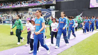 'If things want to move ... ': Pakistan women's coach breaks silence on IND-PAK handshake snub
