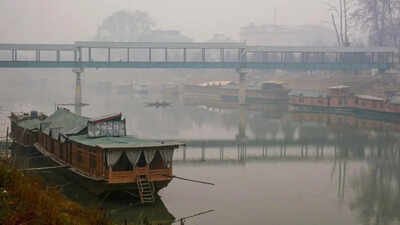 . Jhelum houseboat owners fear water transport plan may damage Srinagar’s river heritage