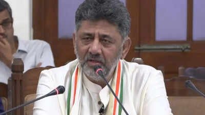 Karnataka CM DK Shivakumar announces free bus passes for students, private employment exchange, and youth clubs